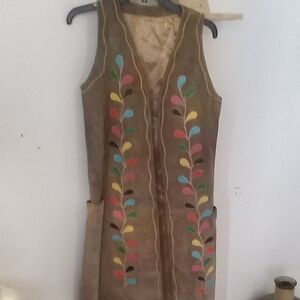 Vintage Sleeveless Tan Suede Vest with Multicolor Leaf Embroidery